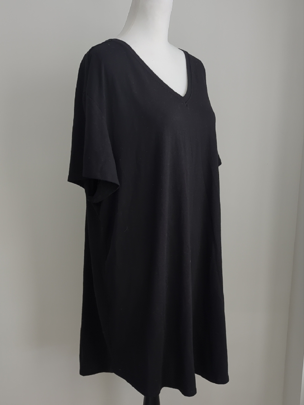 Natori Casual Cotton V-Neck Black Nightgown